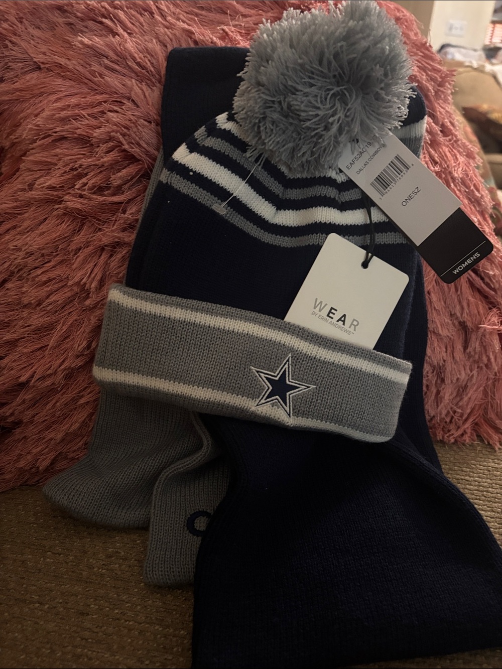 Dallas Cowboy hat and scarf